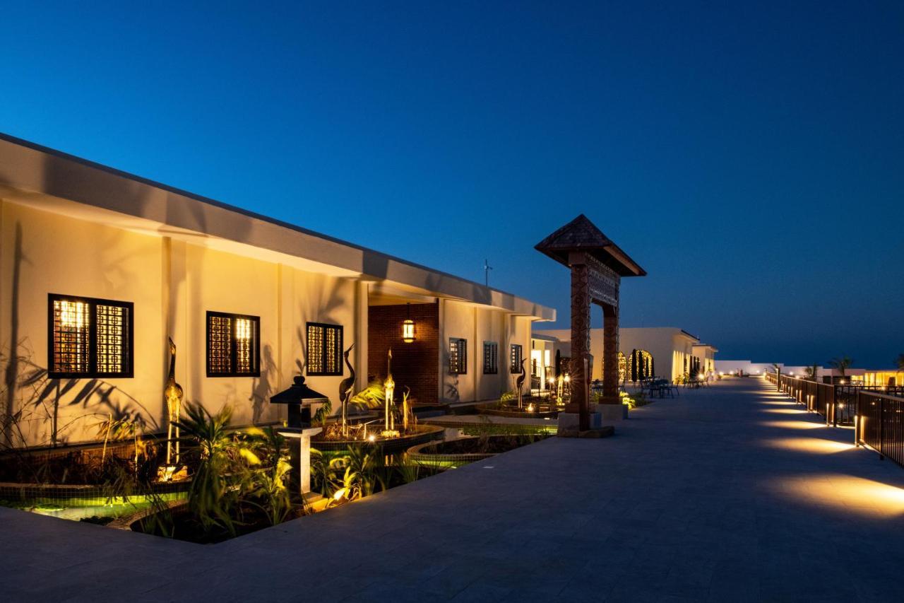 The Mora Zanzibar Hotel Matemwe  Eksteriør billede The resort at night
